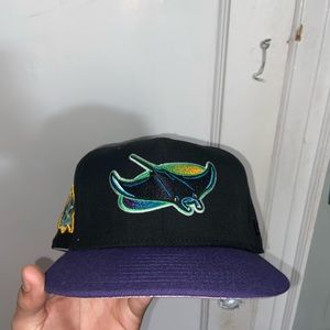 TAMPA BAY RAYS NEW ERA PURPLE FITTED PINK BRIM SIZE 1/2